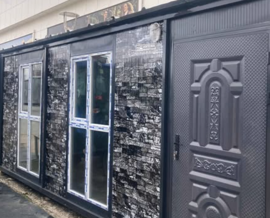 Çelik kapılı spot konteyner